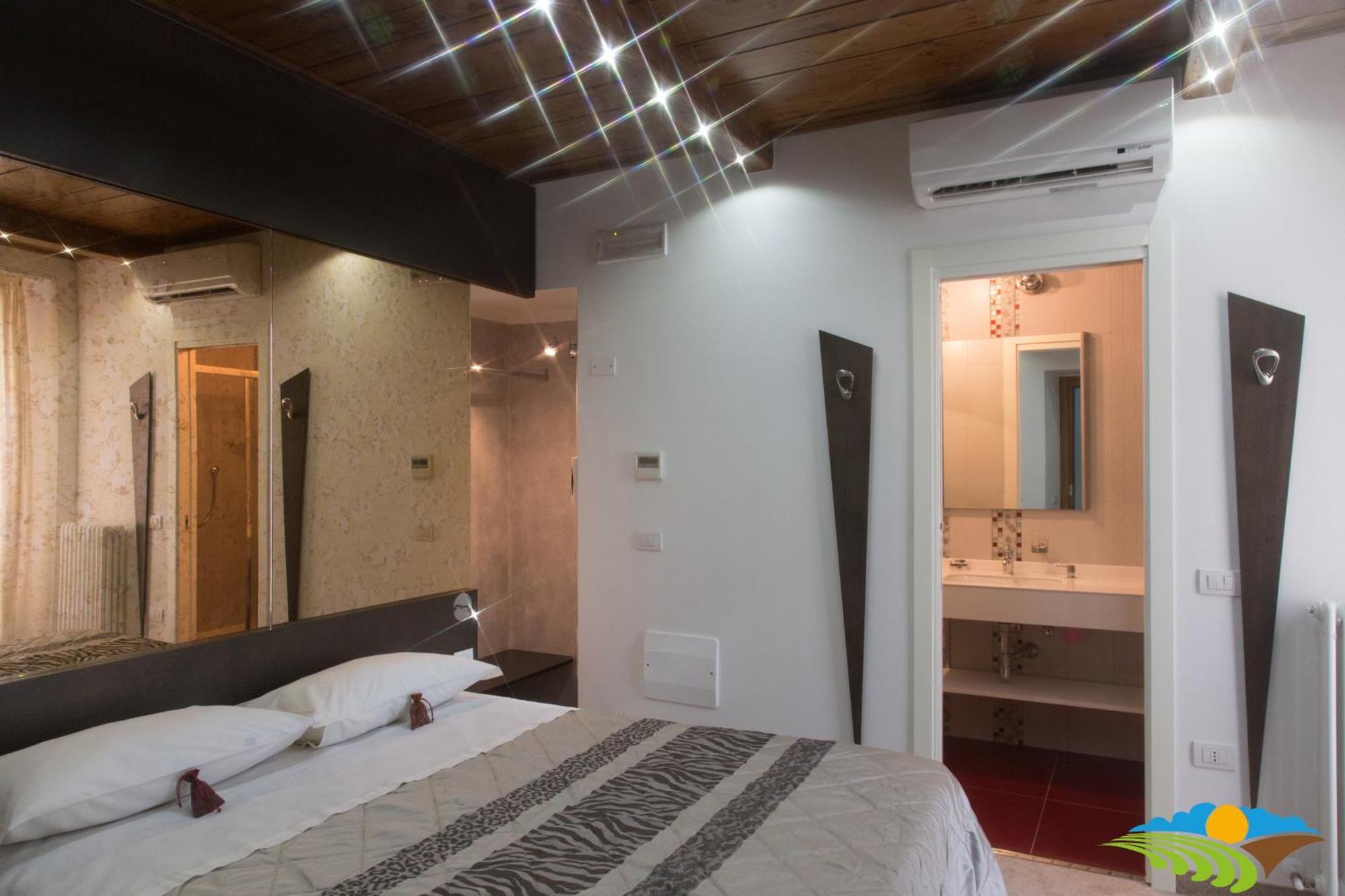 Albergo Diffuso - Il Poggetto Tra Urbino & San Marino Phòng bức ảnh