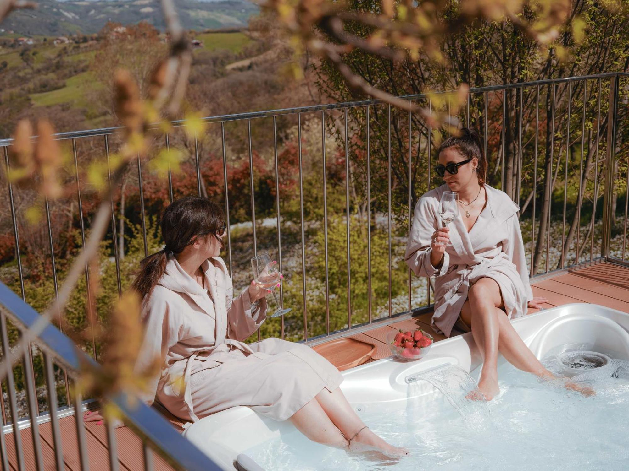 Albergo Diffuso - Il Poggetto Tra Urbino & San Marino Ngoại thất bức ảnh