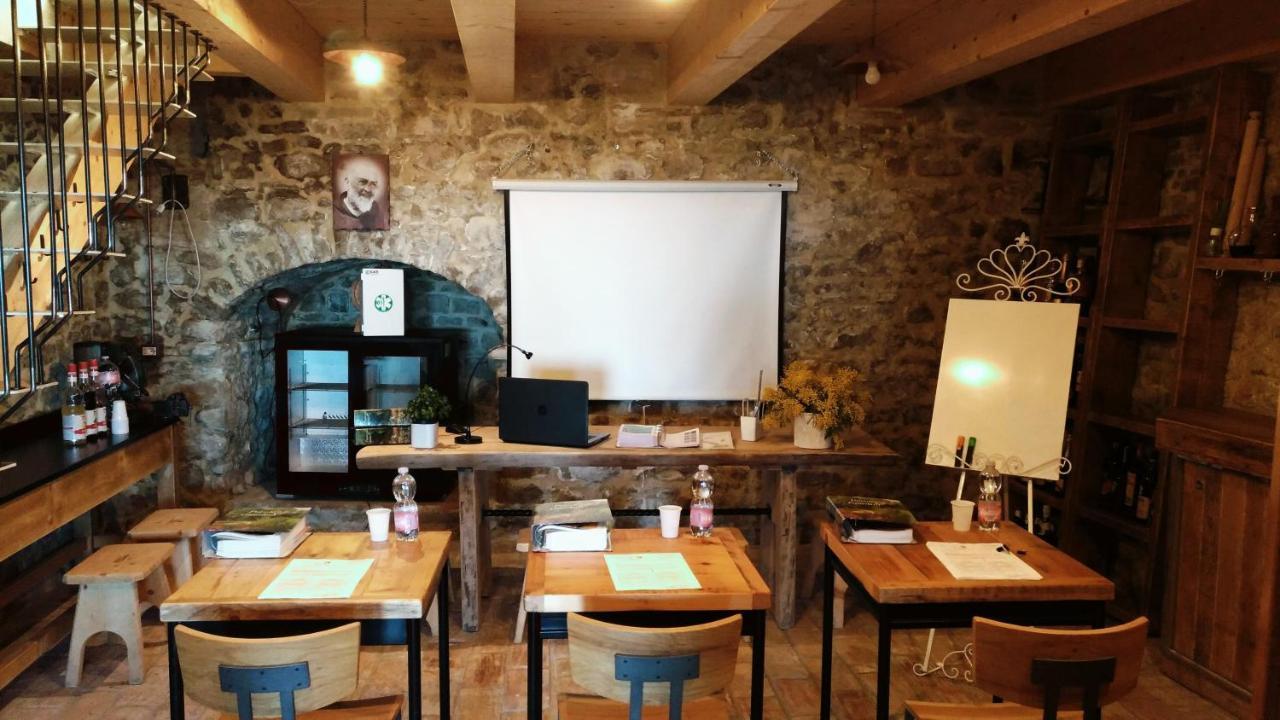 Albergo Diffuso - Il Poggetto Tra Urbino & San Marino Ngoại thất bức ảnh